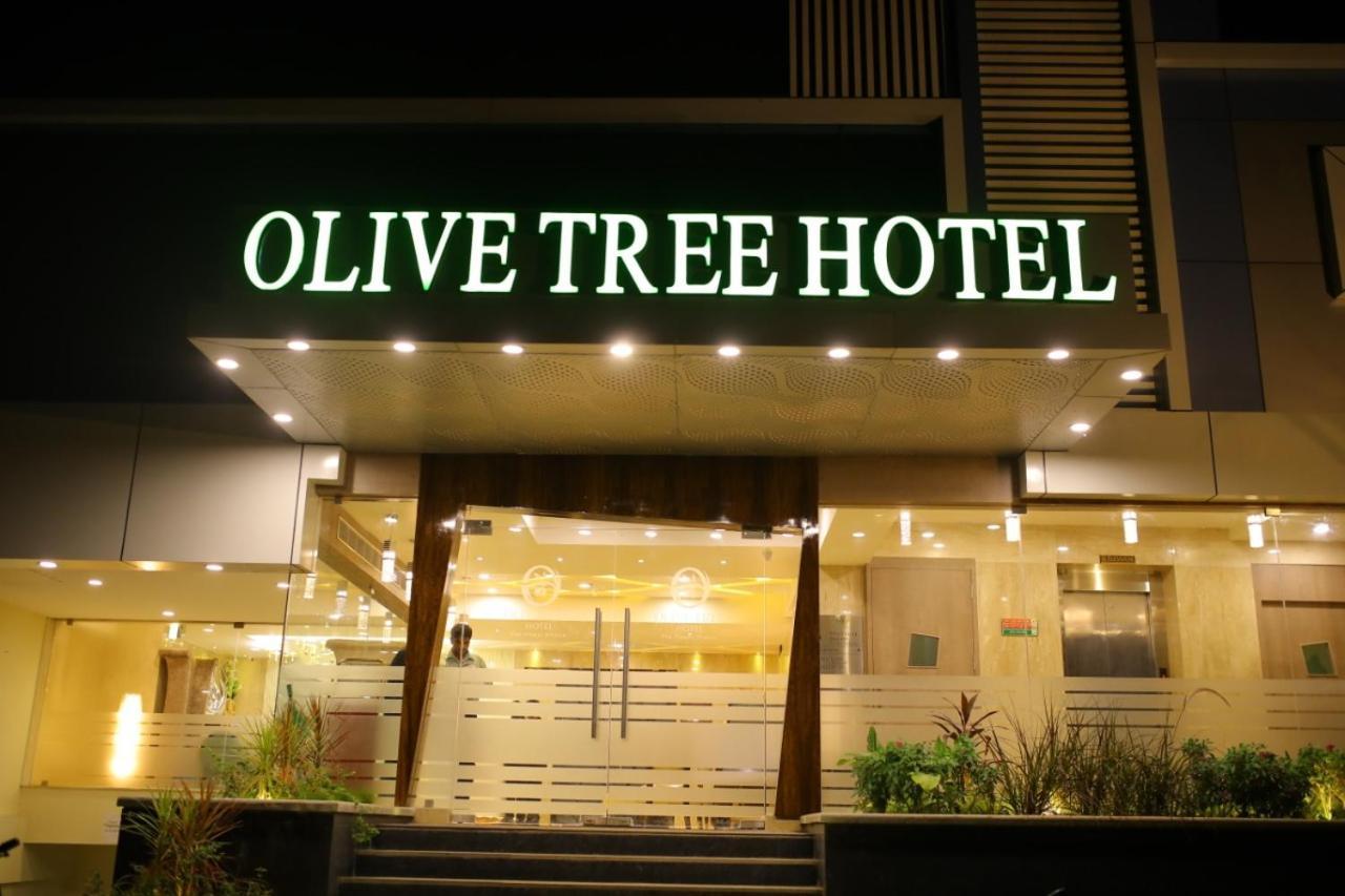 Olive Tree Hotel Vijayawāda Exteriör bild